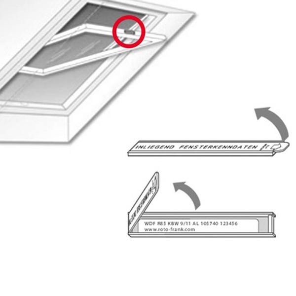 Typenschild am Roto Klapp-Schwingfenster