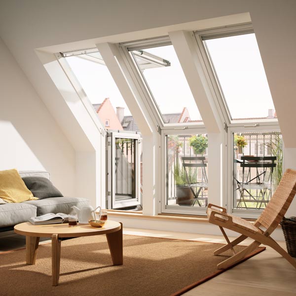 Innenraumszene mit VELUX Dachbalkon GEL