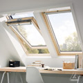 Holz Schwingfenster GGL Innenraumszene mit Zwilling